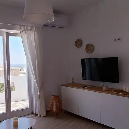 Naxian Purity Semesterbostad